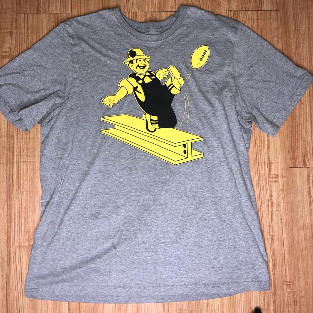 Nike Regular Fit Graphic Short Sleeve Shirt 2XL